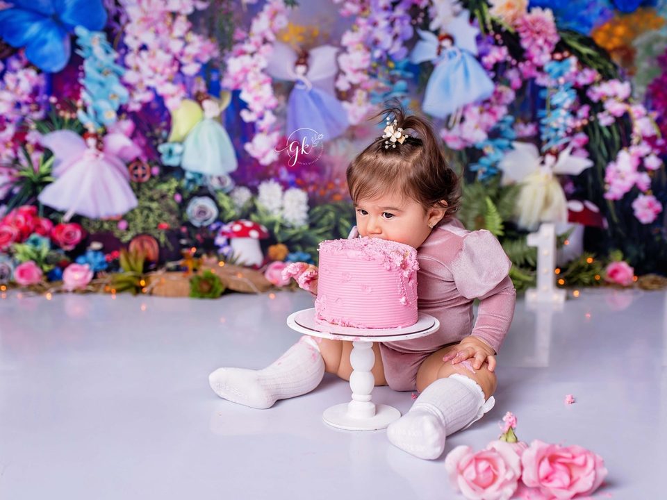 Smash The Cake Aurora