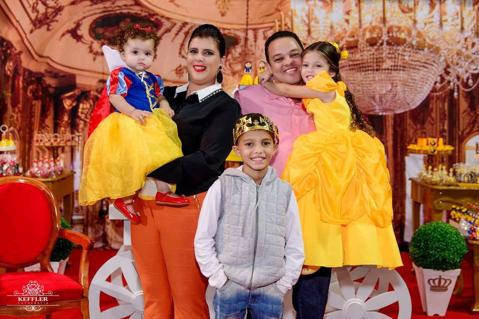 Aniversário de 1 ano Antonella e 4 anos Fabielly